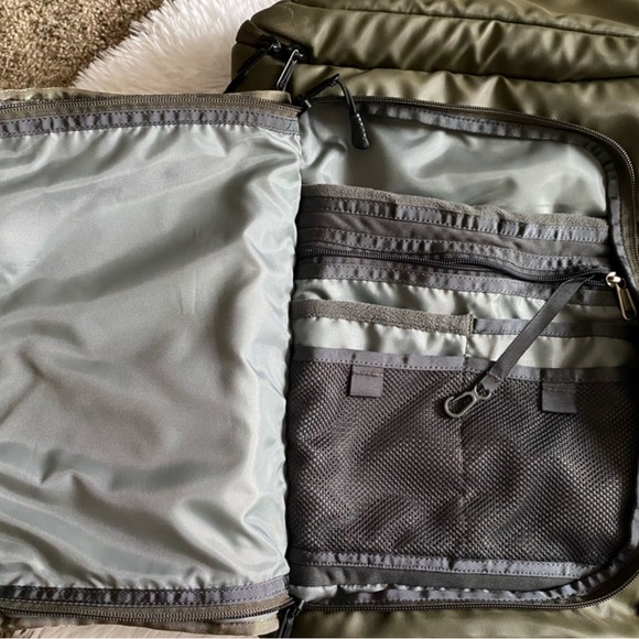 The North Face Kaban Transit Backpack (Green) - Picture 5 of 7